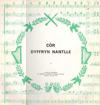 Clawr record gyntaf Cor Meibion Dyffryn Nantlle