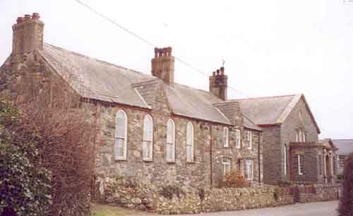 Yr Ysgoldy, Afallon a Chapel Ebeneser