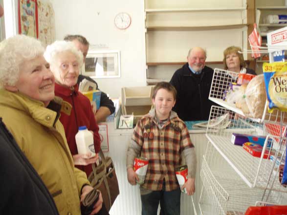 The last customers at Nasareth Shop