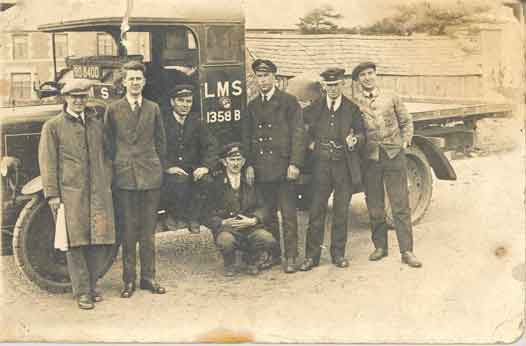 Gweithwyr y Stesion yn 1929