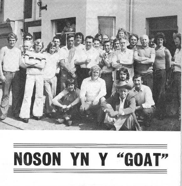 Clawr record Noson yn y Goat